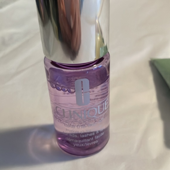 Clinique cleansing lot of gently used and new items travel size. - Picture 4 of 6